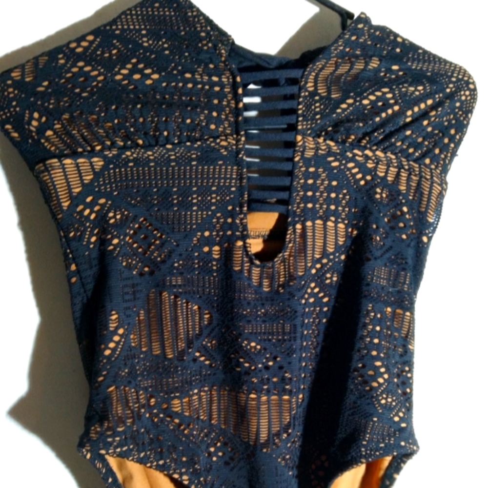Mossimo one peice large bathing suit